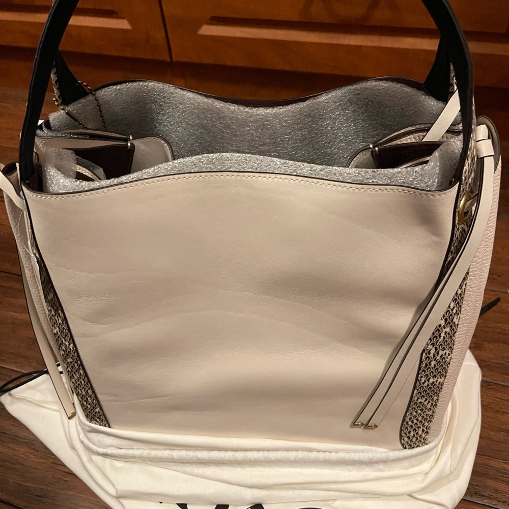 NWT Coach Harmony Hobo 33 leather with snakeskin